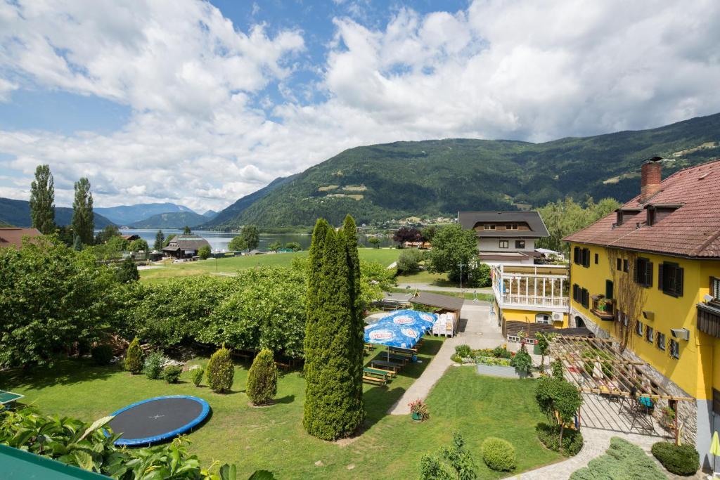 Gaestehaus Krappinger/Pizzeria Mamma Mia Оссиах Номер фото