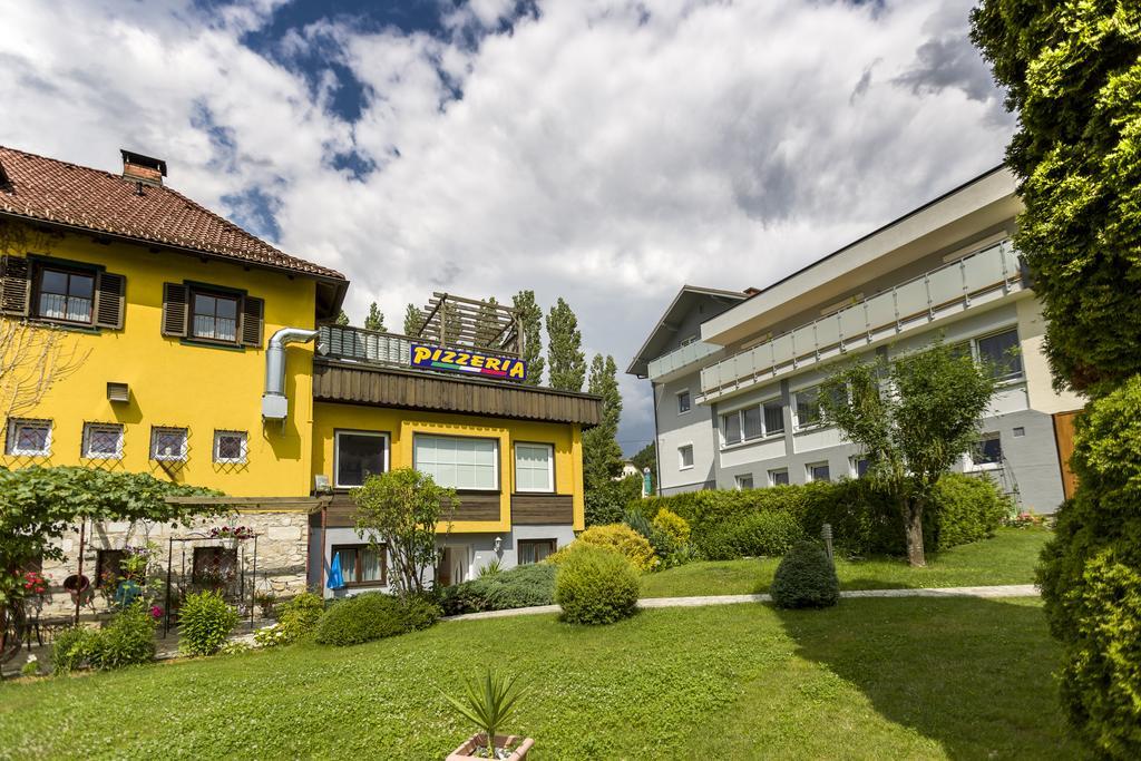 Gaestehaus Krappinger/Pizzeria Mamma Mia Оссиах Экстерьер фото